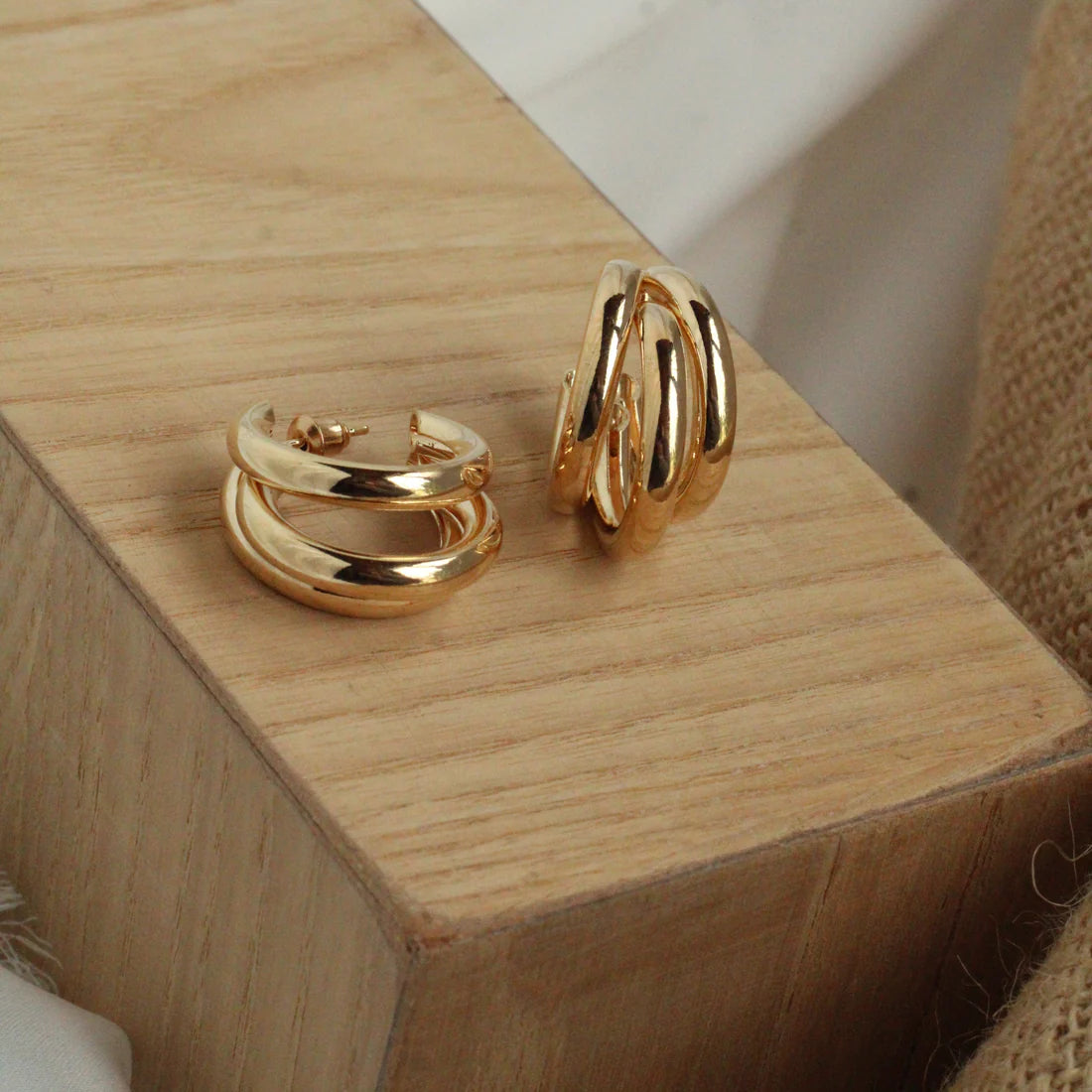 Punk Oval Hoop Earrings Metallic Geometric Ear Buckle Minimalist Style U-shaped Daily Life Earring Accessories For Women Round Piercing Jewelry Gift - Golden