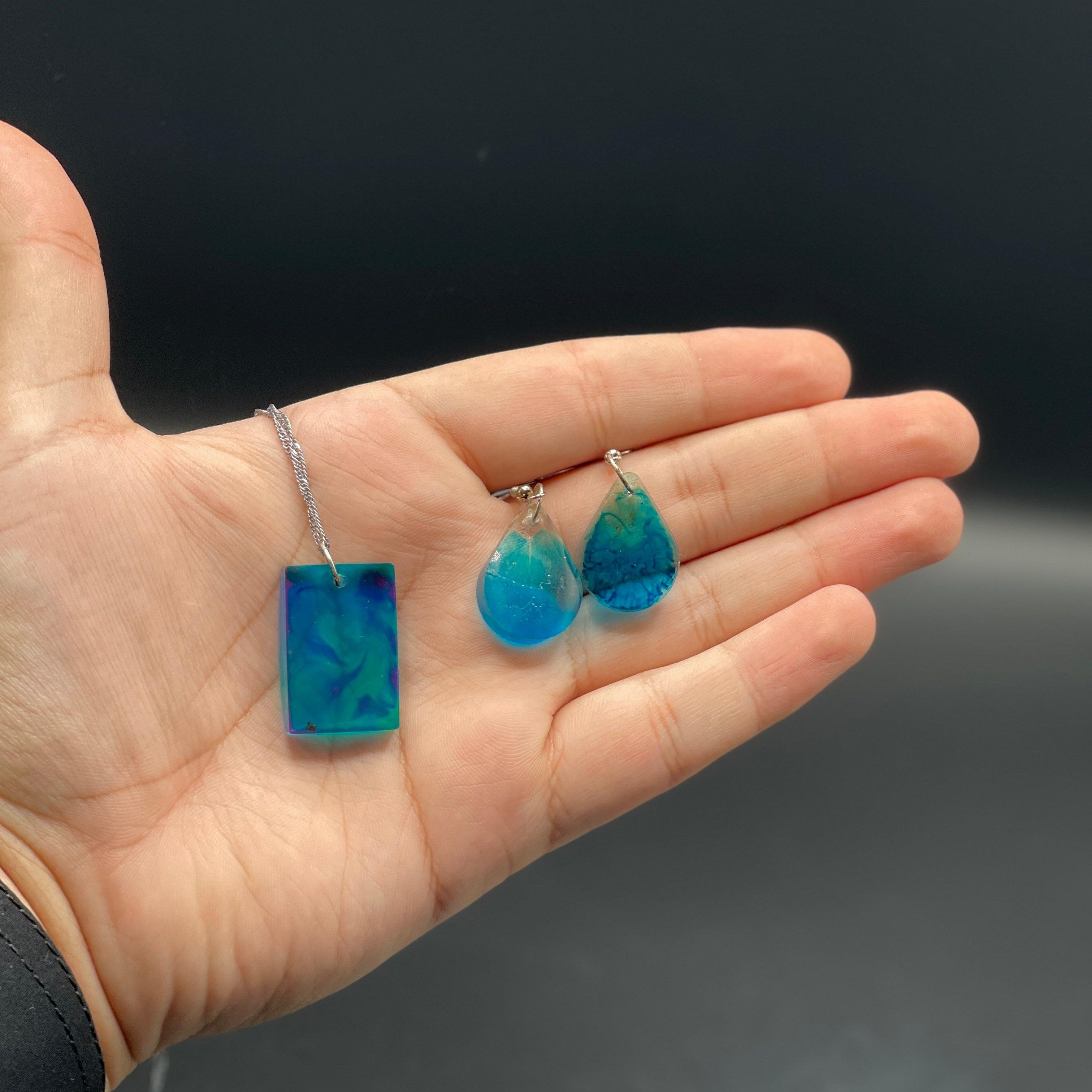 Handmade Resin Locket And Earrings Set – Elegant Blue Artistic Jewelry For Women, Lightweight, Stylish, And Perfect For Everyday Or Special Occasions