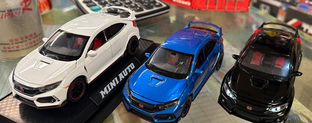 Honda Civic Type-R Racer Die-Cast Model Car | 6-Inch Alloy Toy Car with Sensor Touch (Random Color)