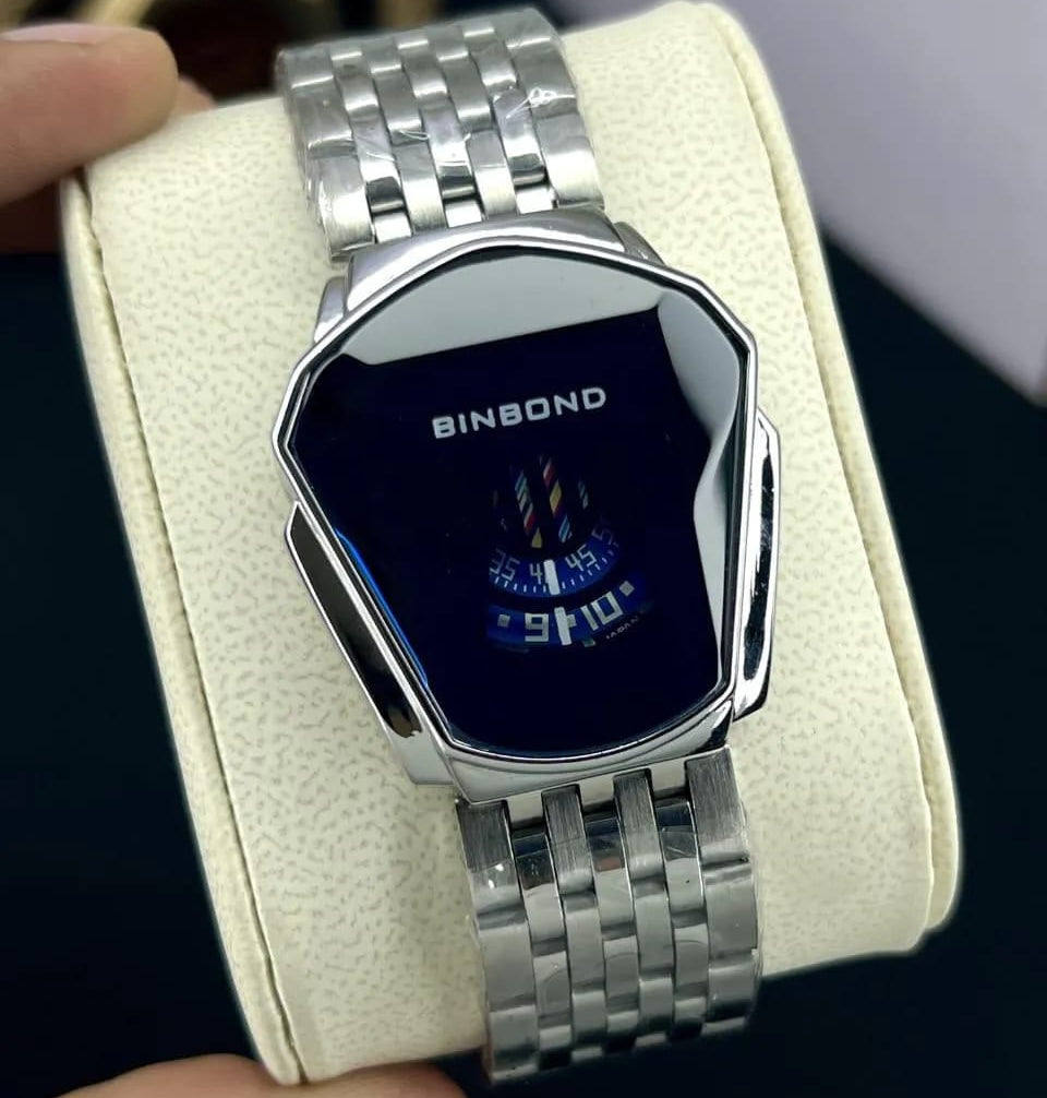 Stylish Mens Quartz Watch With Chain Strap Elegant Durable Quality Reliable Performance Timeless Design