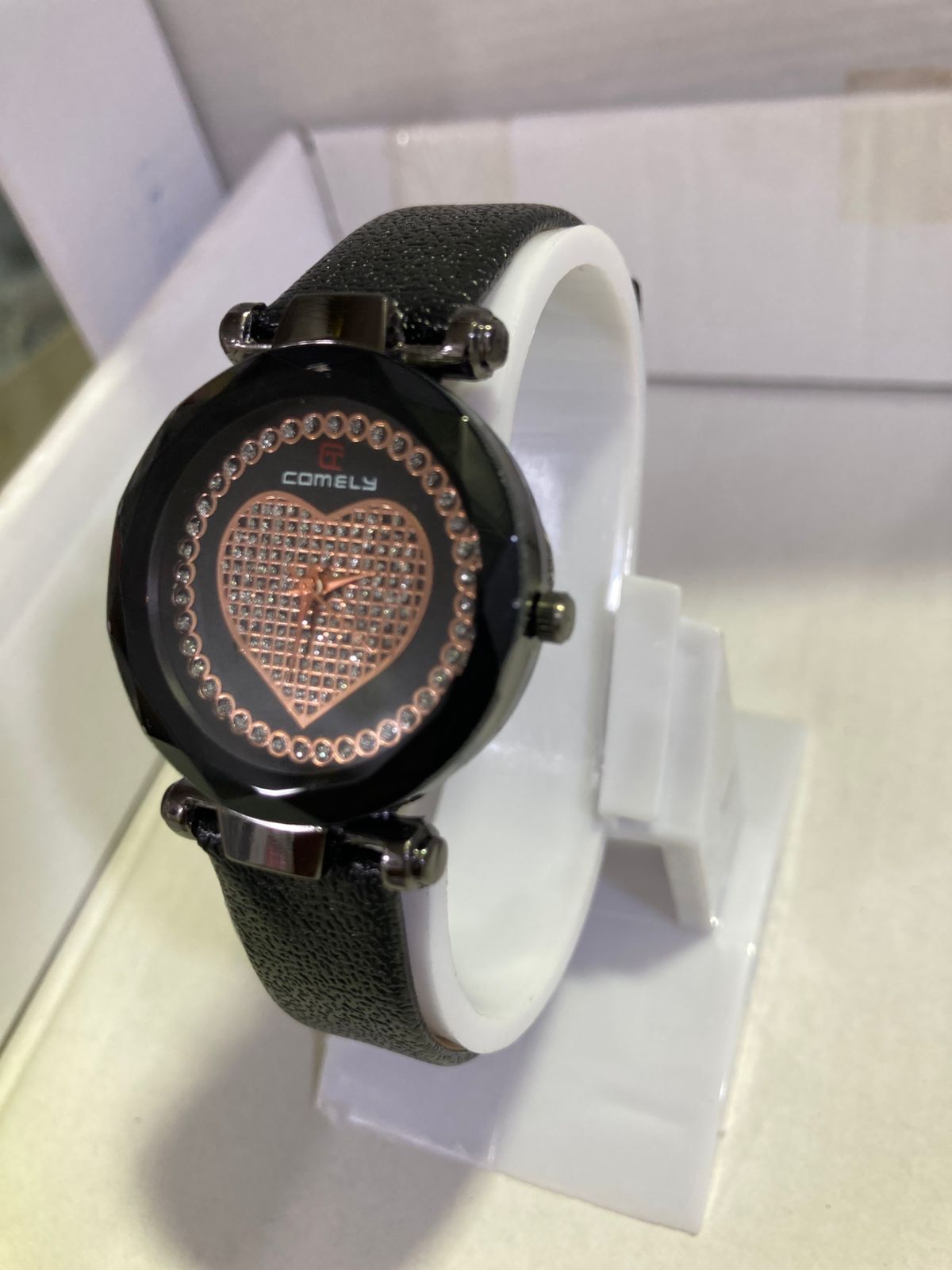 Ladies Watch – Elegant Stylish Wristwatch